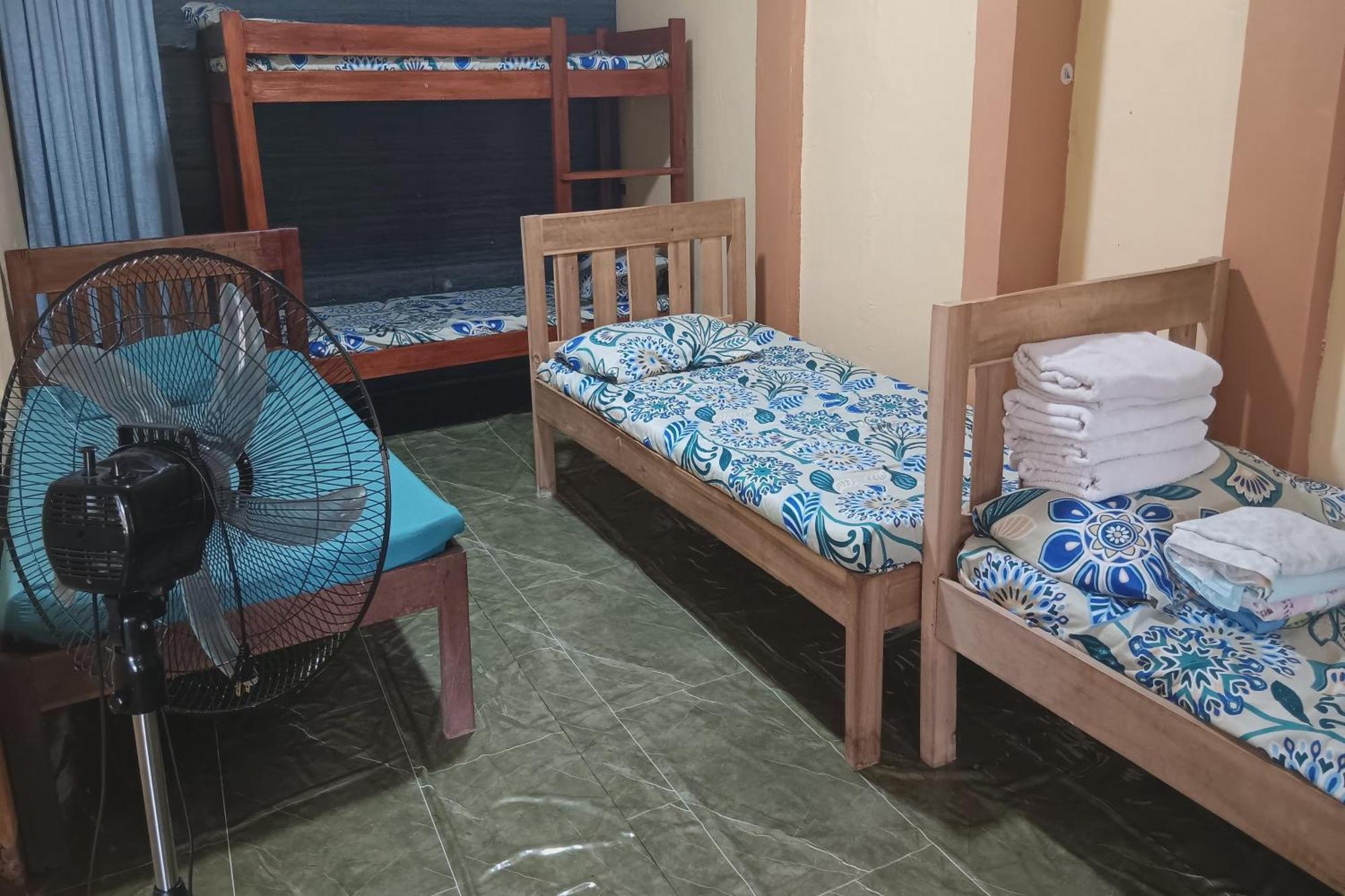 Larosa Hostel Puerto Princesa Eksteriør bilde