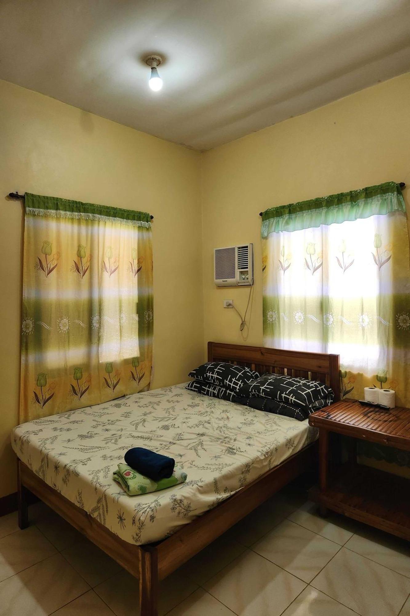 Larosa Hostel Puerto Princesa Eksteriør bilde