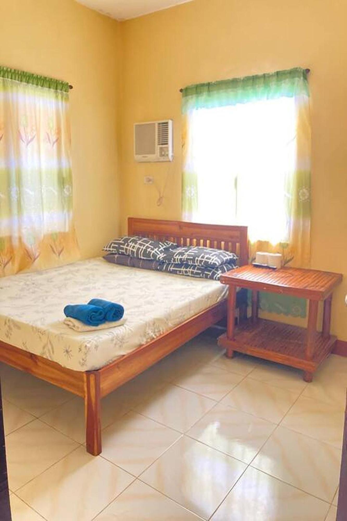 Larosa Hostel Puerto Princesa Eksteriør bilde